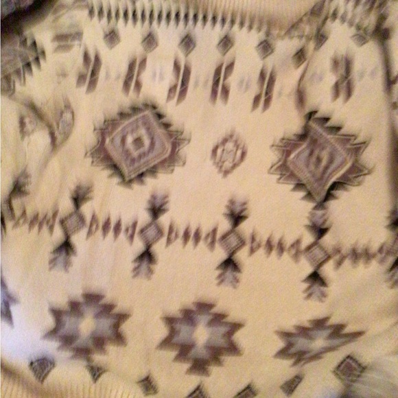 WILDFOX Aztec cardi *read - Picture 2 of 3